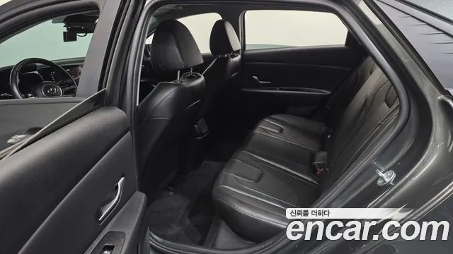 Hyundai Avante CN7 — Фото автомобиля 18