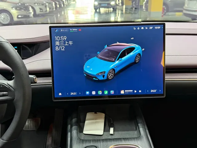 Xiaomi SU7 — Фото автомобиля 15