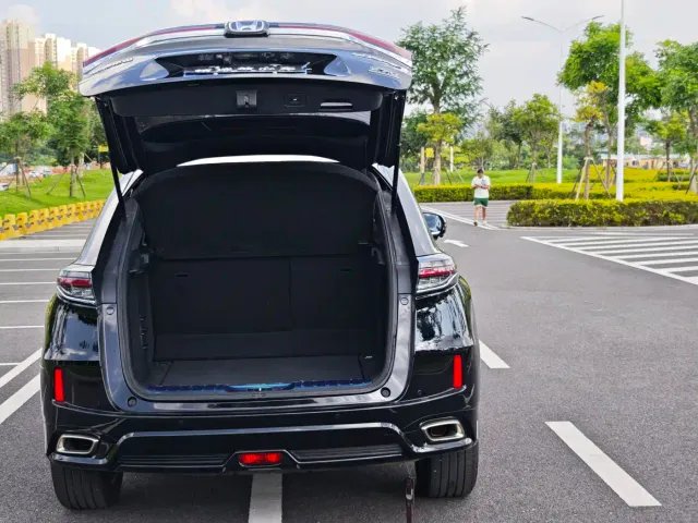 Honda UR-V — Фото автомобиля 13
