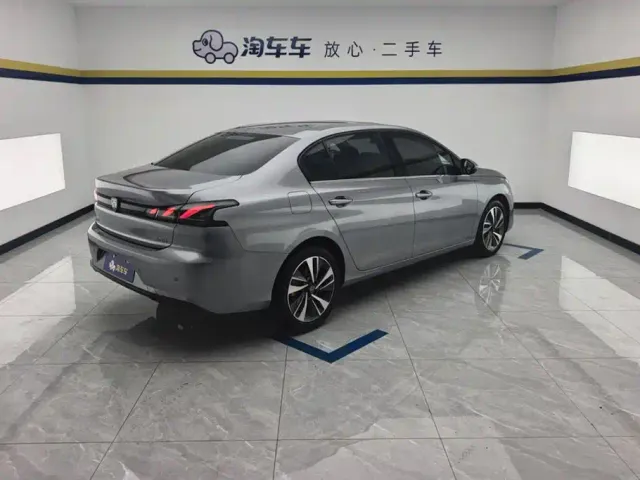 Peugeot 408 — Фото автомобиля 3