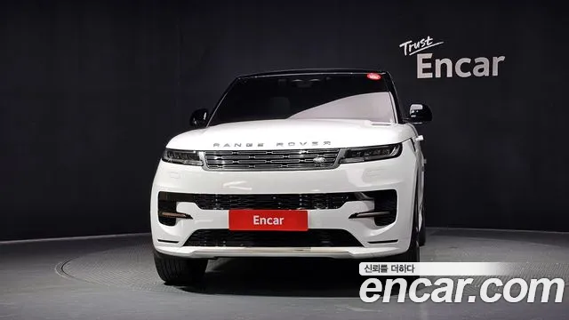 Land Rover Range Rover Sport — Фото автомобиля 3