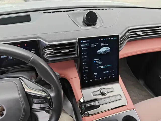 NIO NIO EC6 2020 Model 615KM Performance Edition — Фото автомобиля 12