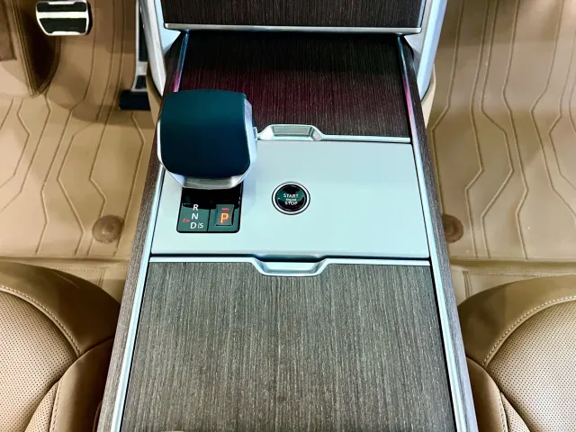 Land Rover Range Rover — Фото автомобиля 19