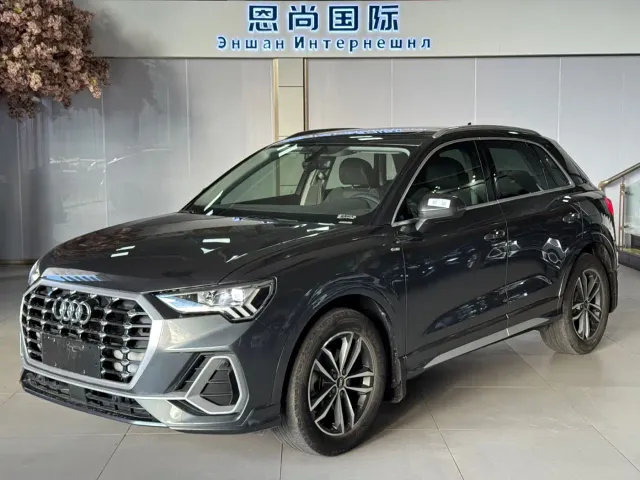 Фотография автомобиля — Audi Q3
