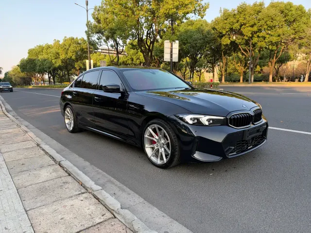 BMW 3 Series — Фото автомобиля 3
