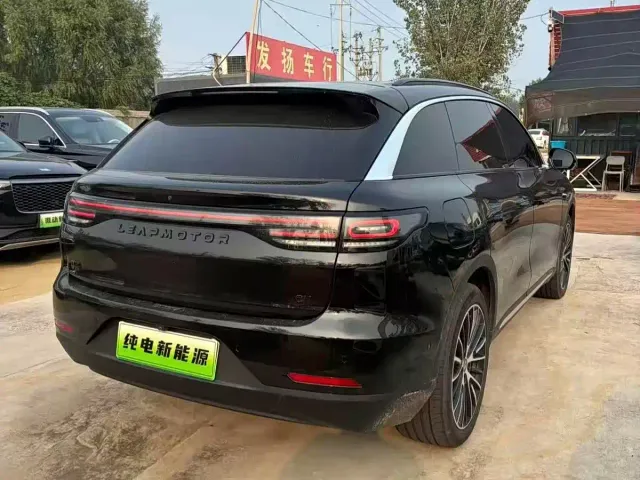 Leapmotor Leapmotor C11 2026 Pure Electric 640 LiDAR Premium — Фото автомобиля 9