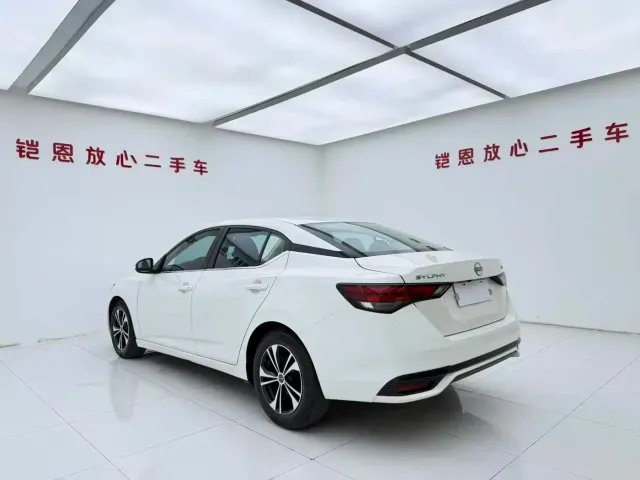 Nissan Sylphy 2023 1.6L CVT Deluxe Edition — Фото автомобиля 14