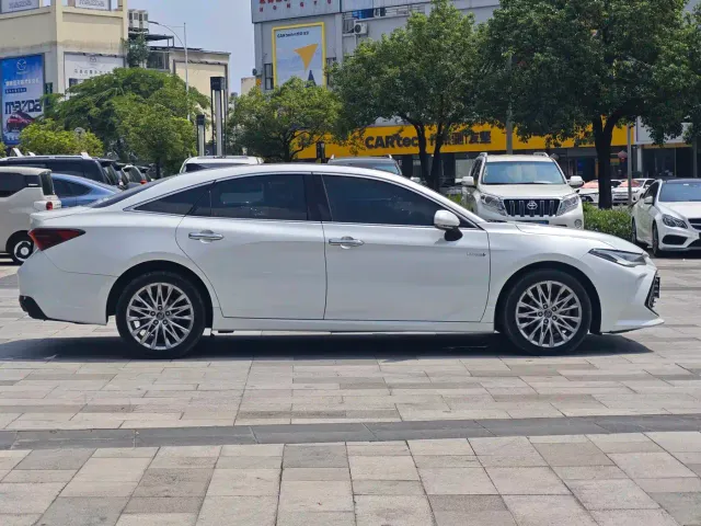 Toyota Avalon — Фото автомобиля 15