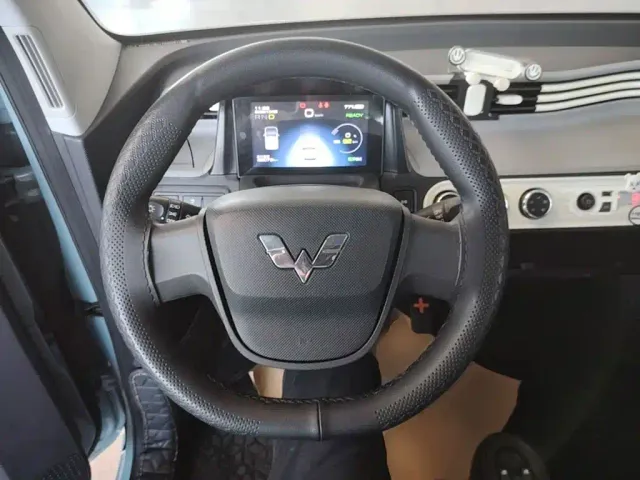 Wuling Hongguang Mini EV — Фото автомобиля 10