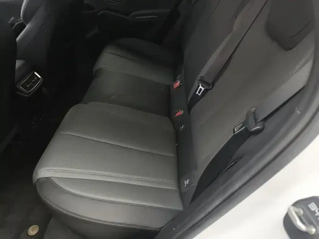 BYD Qin L — Фото автомобиля 16