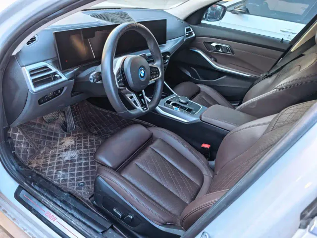 BMW i3 — Фото автомобиля 6