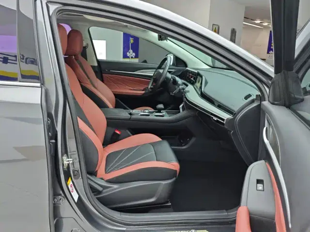 Changan Eado — Фото автомобиля 8