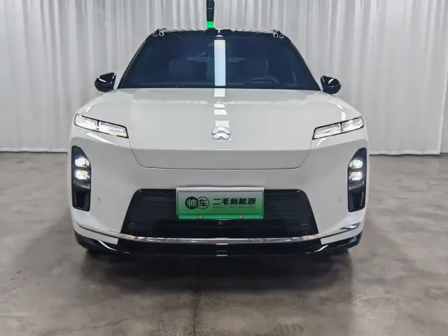 Nio ES8 — Фото автомобиля 2