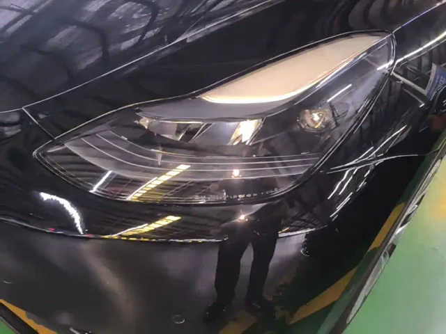 Tesla Model Y — Фото автомобиля 23
