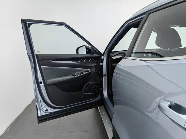 Geely Boyue — Фото автомобиля 8