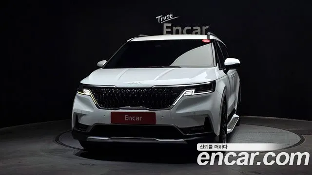 Kia Canival — Фото автомобиля 3