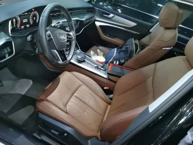 Audi A6L — Фото автомобиля 14