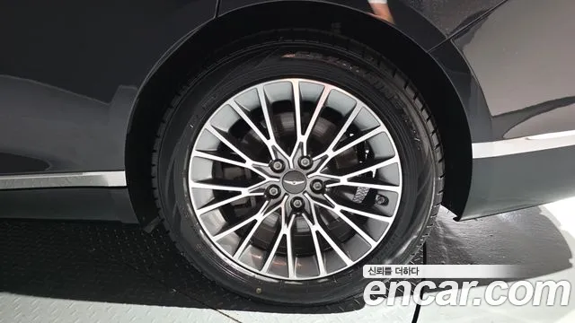 Genesis G80 RG3 — Фото автомобиля 6