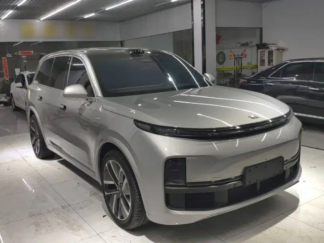 Li Auto L9 — Фото автомобиля 3