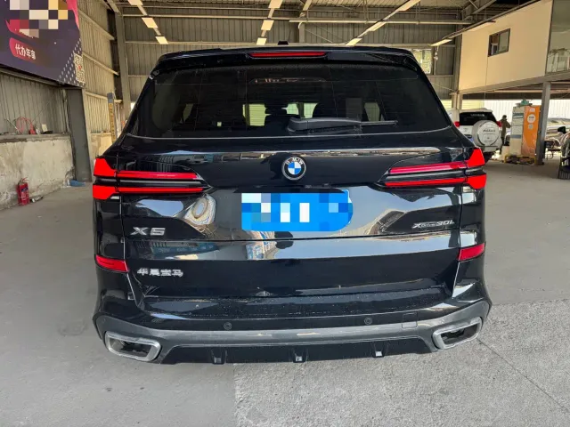 BMW X5 — Фото автомобиля 11