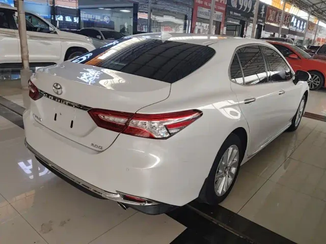Toyota Camry — Фото автомобиля 6