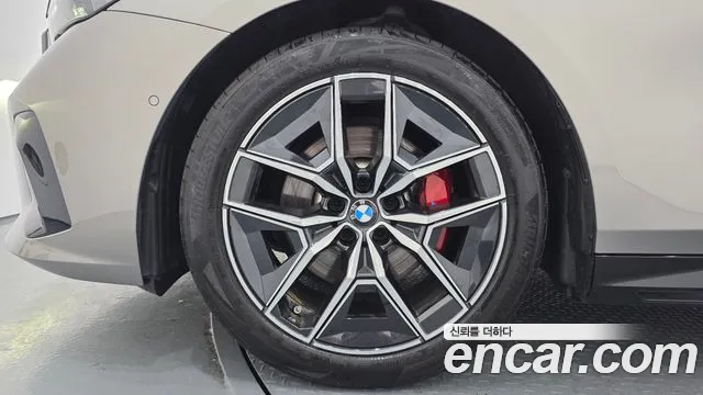 BMW 5-Series — Фото автомобиля 5