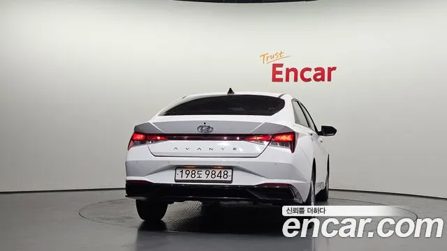Hyundai AVANTE Avante (CN7) — Фото автомобиля 4