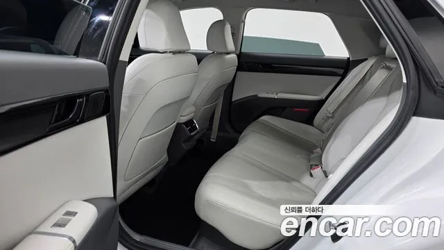 Hyundai Grandeur GN7 — Фото автомобиля 17