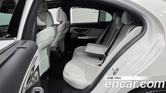 Mercedes-Benz E-Class — Фото автомобиля 9