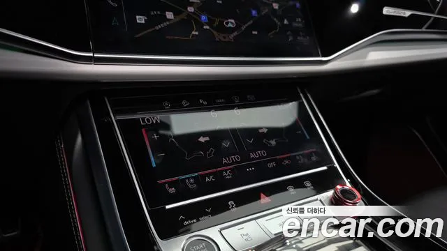 Audi Q8 55 TFSI quattro Premium — Фото автомобиля 24