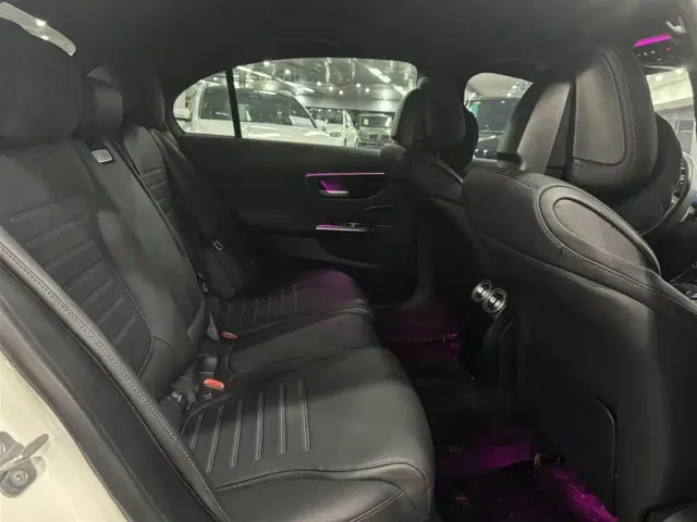 Mercedes-Benz C-Class — Фото автомобиля 16