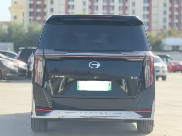 GAC Trumpchi E9 — Фото автомобиля 8