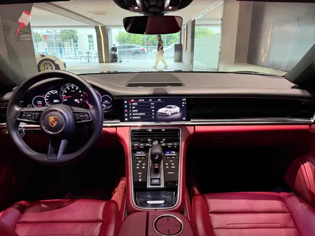 Porsche Panamera — Фото автомобиля 10
