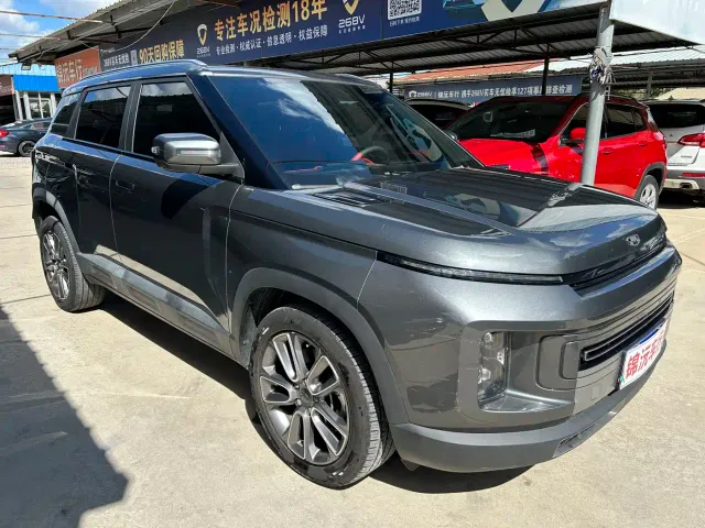 Geely ICON — Фото автомобиля 3