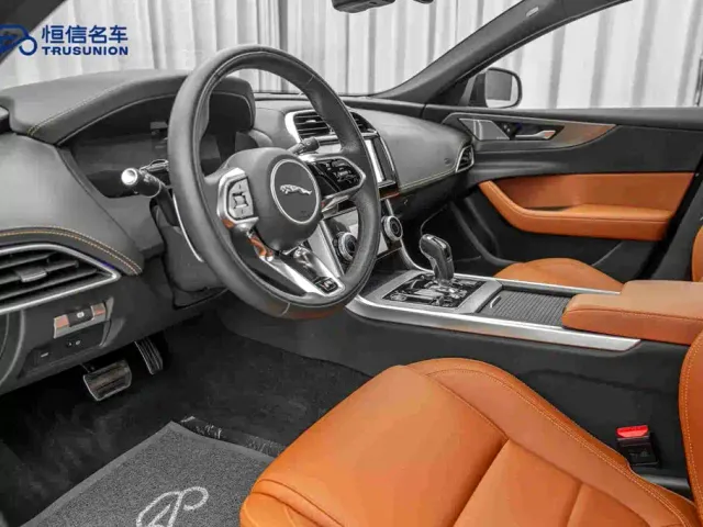Jaguar XEL — Фото автомобиля 12