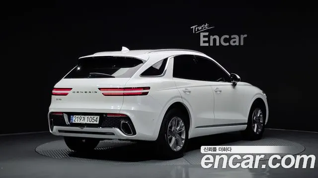 Genesis GV70 2.5T Бензин 2WD — Фото автомобиля 2
