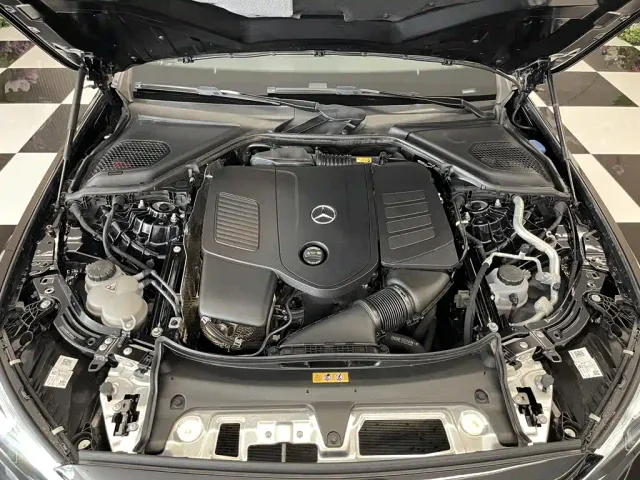 Mercedes-Benz E-Class — Фото автомобиля 12