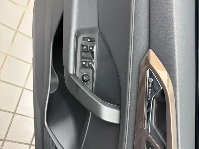Volkswagen Tharu — Фото автомобиля 16