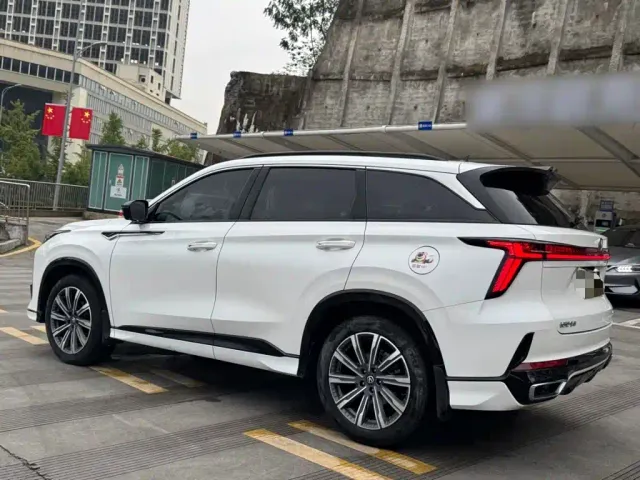 Changan CS75 Plus — Фото автомобиля 4