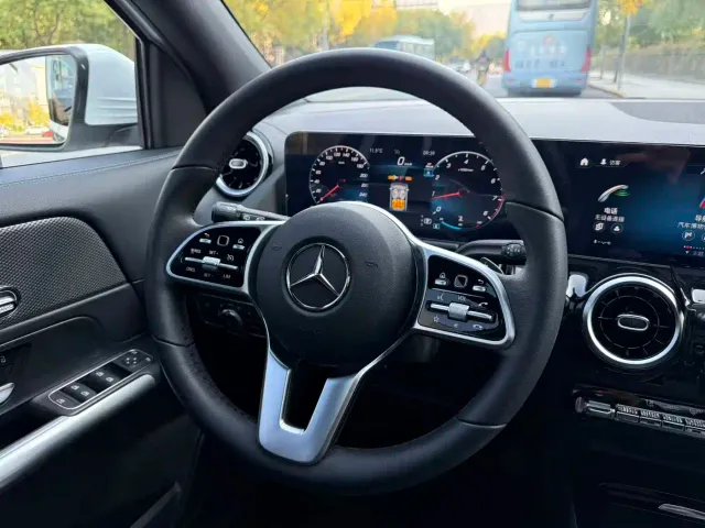 Mercedes-Benz GLA-Class — Фото автомобиля 12