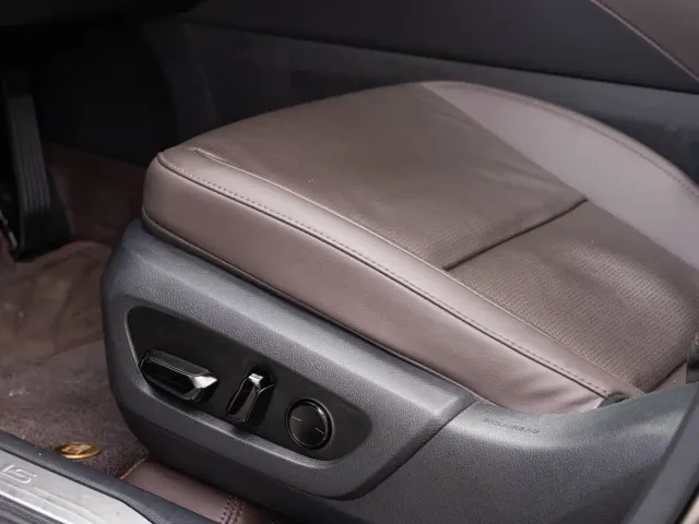 Lexus RX — Фото автомобиля 17