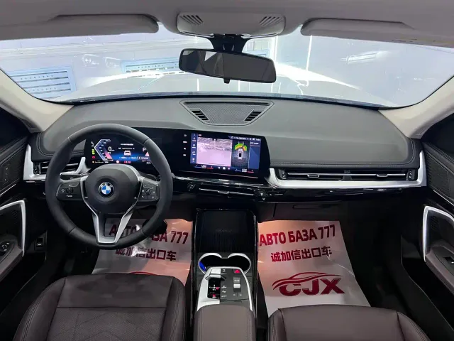 BMW X1 — Фото автомобиля 14