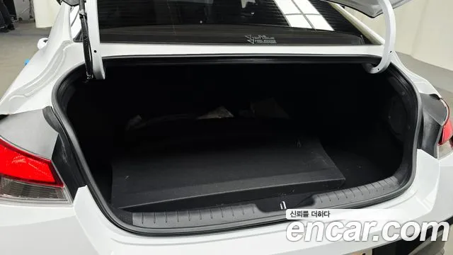 Hyundai Avante — Фото автомобиля 24