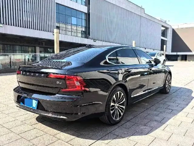 Volvo S90 — Фото автомобиля 6