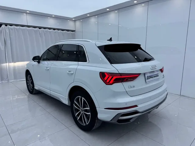 Audi Q3 — Фото автомобиля 6