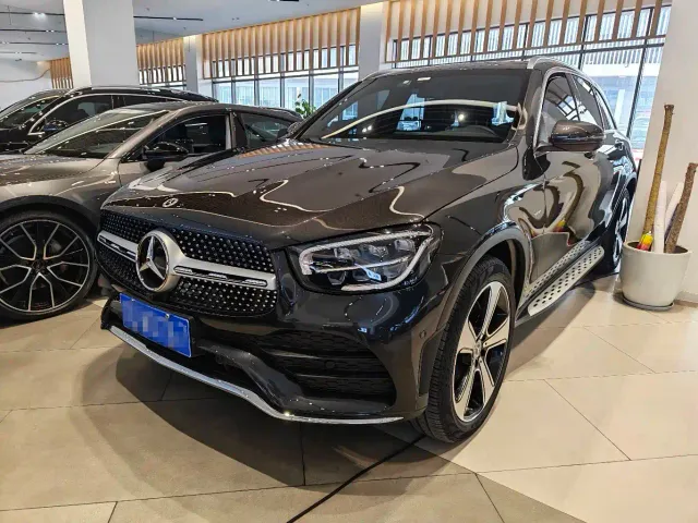 Фотография автомобиля — Mercedes-Benz GLC-Class