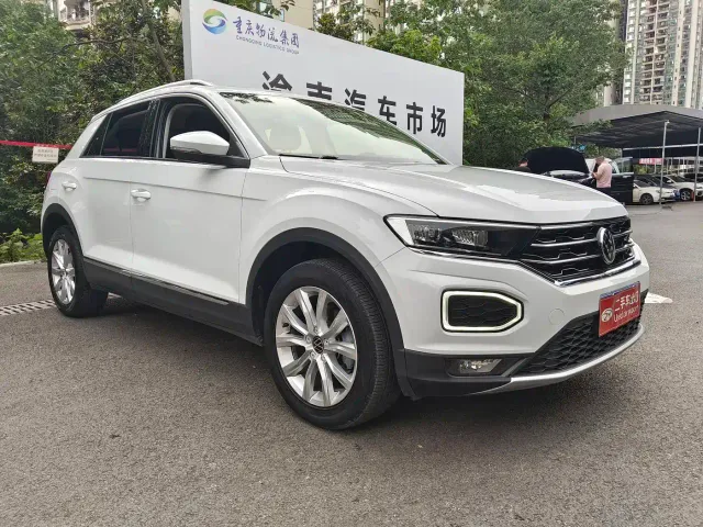 Volkswagen T-Roc — Фото автомобиля 3