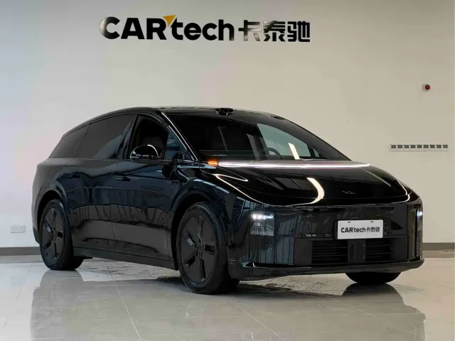 Li Auto i6 — Фото автомобиля 3