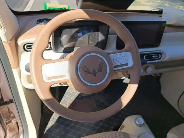 Wuling Hongguang Mini EV — Фото автомобиля 6