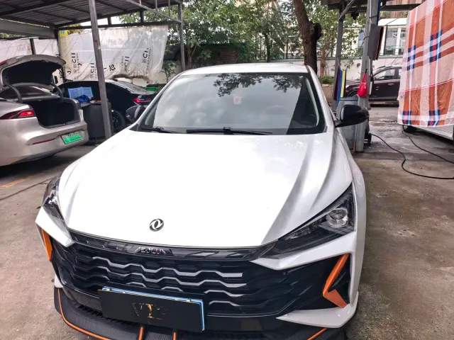 Dongfeng Yixuan — Фото автомобиля 2